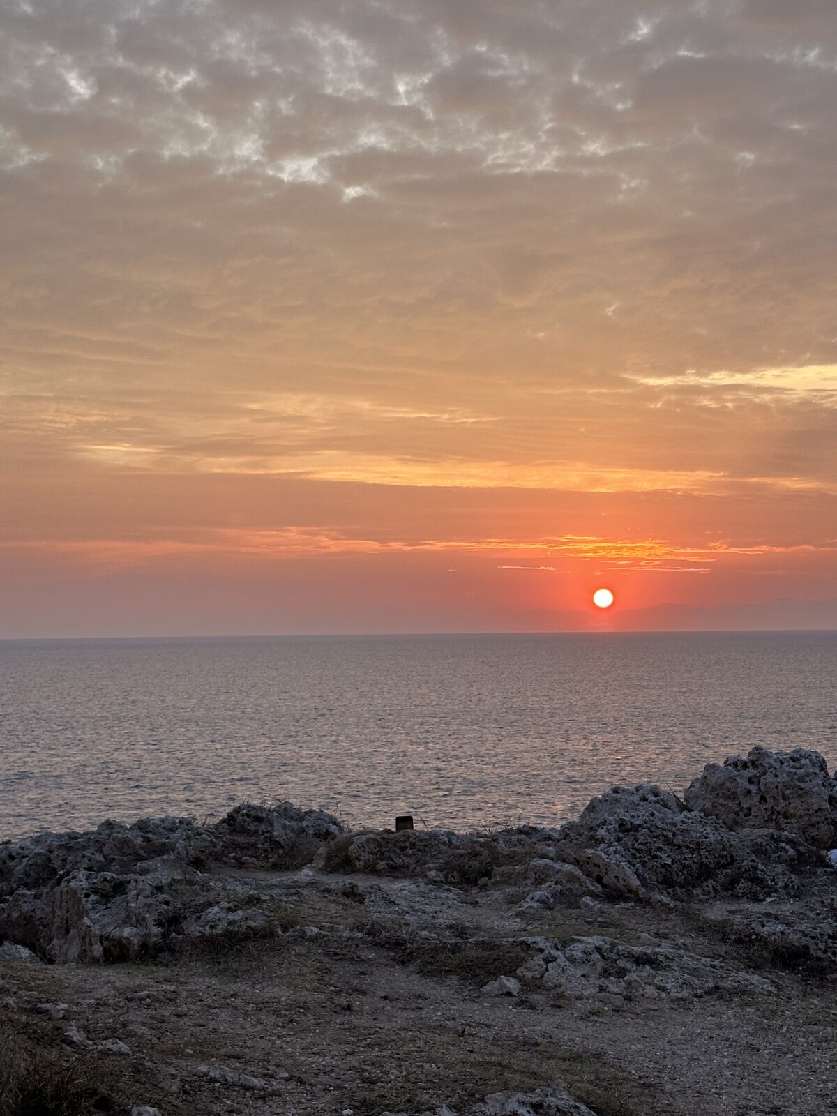 L'alba sul mare Adriatico